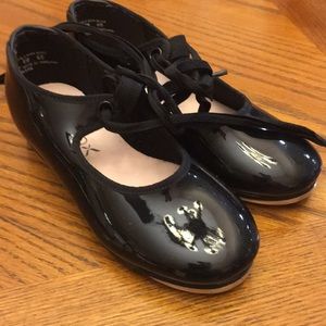 Tap shoes